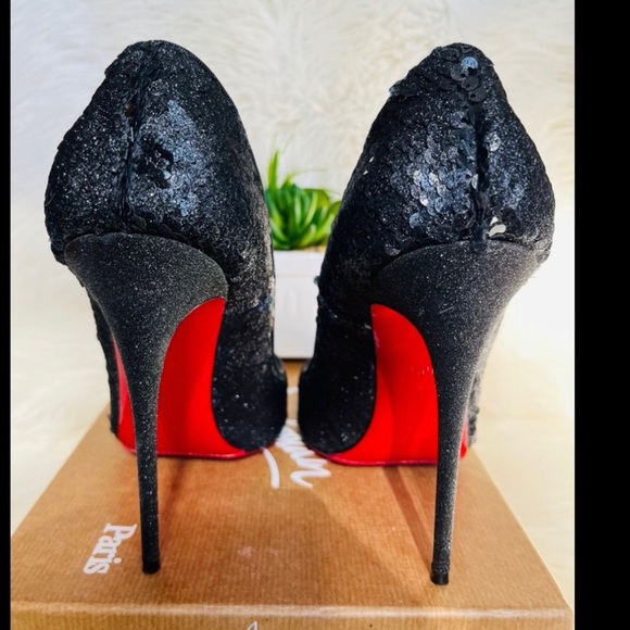 🍾🥂SOLD🥳Christian Louboutin Sequin Heels - Picture 4 of 9